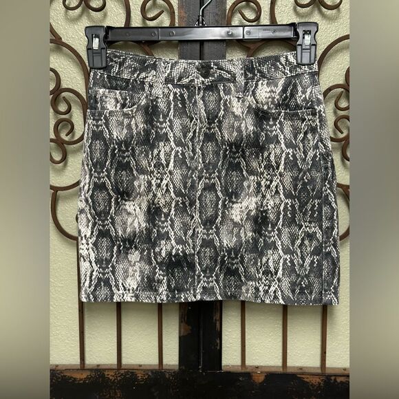 Zara snake print mini skirt